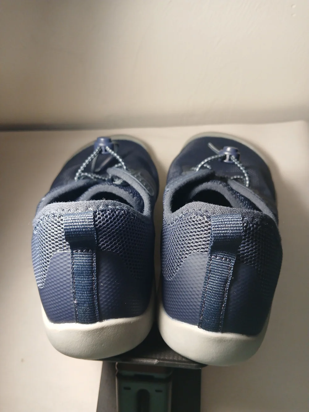 All In Motion Navy Mesh Slip-On Athletic Sneakers with Toggle Laces Sz. 5